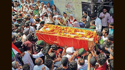 Jammu and Kashmir Lieutenant Governor Manoj Sinha on Wednesday paid his tributes to the brave heart, who died after being hit by a boulder rolling down a hill near the India-China border in Uttarakhand’s Uttarkashi district (ANI)
