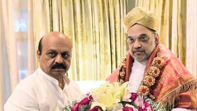 Union home minister Amit Shah being felicitated by Karnataka chief minister Basavaraj Bommai, in Bengaluru on Thursday. (Basavaraj Bommai Twitter) Union home minister Amit Shah being felicitated by Karnataka chief minister Basavaraj Bommai, in Bengaluru on Thursday. (Basavaraj Bommai Twitter)