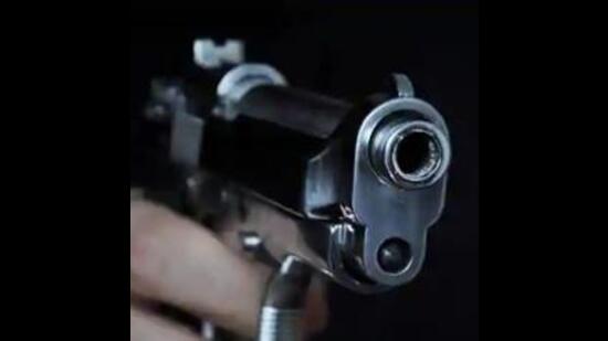In his complaint to the police, lawyer Bunty Yadav said four armed assailants led by Sonu and Monu barged into his house at Hisar’s Hansi around 6.30 am and fired shots at his wife and his mother. He took them to a hospital in Hisar, where doctors declared them dead. (HT Photo/ Representational image)