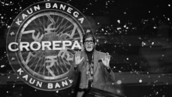 Amitabh Bachchan on Kaun Banega Crorepati 14 sets.