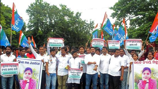 Bhubaneswar, July 20 (ANI): Congress student wing NSUI members hold a protest march towards state higher education minister Rohit Pujari residence over a girl student death by suicide alleged ragging by some of her seniors at BJB autonomous college, in Bhubaneswar on Wednesday. (ANI Photo) (Yogendra Kumar)