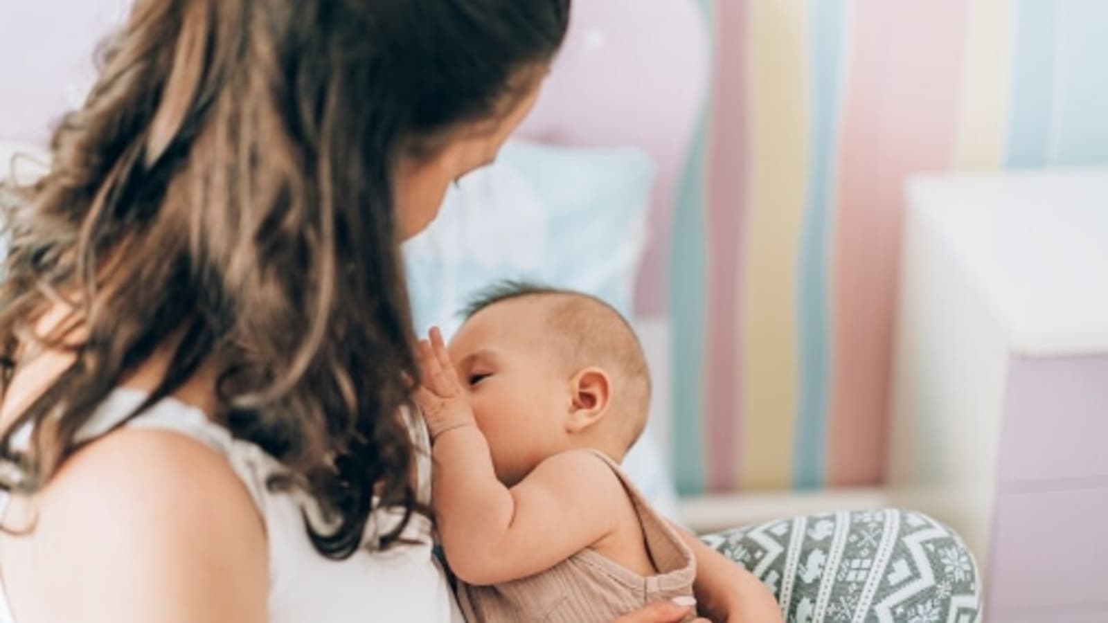 World Breastfeeding Week 2022: Benefits of breastfeeding for ...
