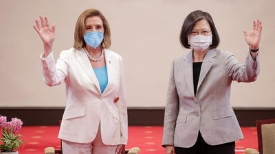 US House Speaker Nancy Pelosi (left) waving beside Taiwan's President Tsai Ing-wen at the Presidential Office in Taipei, on Wednesday. (AFP) US House Speaker Nancy Pelosi (left) waving beside Taiwan's President Tsai Ing-wen at the Presidential Office in Taipei, on Wednesday. (AFP)