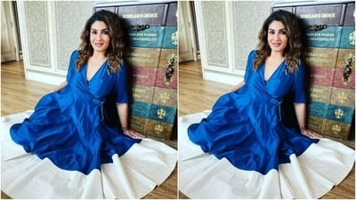 Styled by fashion stylist Richa Ranawat, Raveena wore her tresses open in soft wavy curls with a side part as she posed for the indoor photoshoot. (Instagram/@officialraveenatandon)