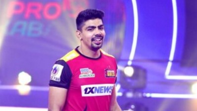 Pawan Sehrawat in action at PKL. (Instagram/@pawan_sehrawat_17)