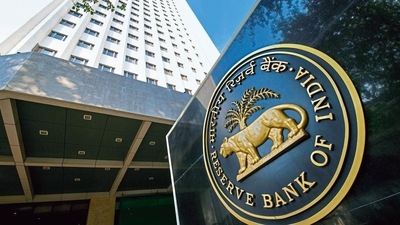 The second bi-monthly meeting of the RBI Monetary Policy Committee started on Wednesday. (Mint Archives) The second bi-monthly meeting of the RBI Monetary Policy Committee started on Wednesday. (Mint Archives)