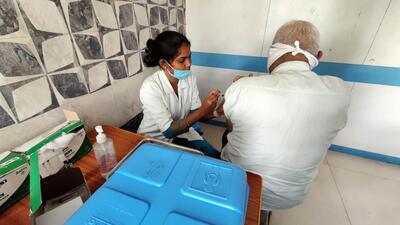 A beneficiary receives Covid-19 vaccination at Pote hospital, Sahkar Nagar in Pune. (Rahul Raut/HT PHOTO) A beneficiary receives Covid-19 vaccination at Pote hospital, Sahkar Nagar in Pune. (Rahul Raut/HT PHOTO)