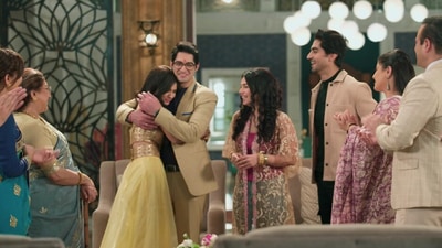 Yeh Rishta Kya Kehlata Hai: Celebrations begin as Kairav accepts Anisha's proposal.