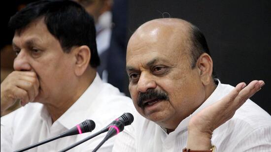 The Karnataka government on Friday said it had cleared 18 big-ticket projects valued at <span class='webrupee'>₹</span>34,432 crore and potential to create 48,850 jobs. (ANI) The Karnataka government on Friday said it had cleared 18 big-ticket projects valued at <span class='webrupee'>₹</span>34,432 crore and potential to create 48,850 jobs. (ANI)