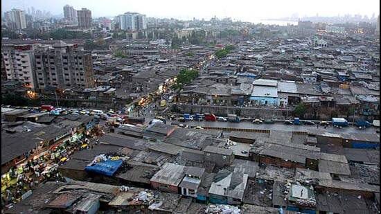 An aerial view of Dharavi slums in Mumbai. ((HT file photo))