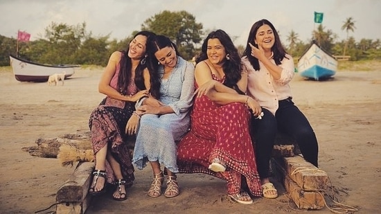 Pooja Chopra, Swara Bhasker, Shikha Talsania and Meher Vij in Jahaan Chaar Yaar.