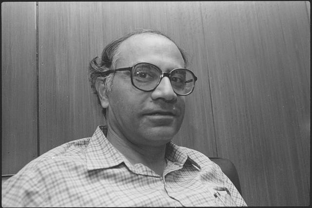 Director Mani Kaul in a photograph dated 30 October 1993. (HC Tiwari/HT Photo) Director Mani Kaul in a photograph dated 30 October 1993. (HC Tiwari/HT Photo)