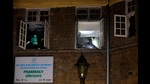 Fire Brigade personnel try to douse the fire at the chidren's Wadia Hospital, Parel (Anshuman Poyrekar/HT PHOTO) Fire Brigade personnel try to douse the fire at the chidren's Wadia Hospital, Parel (Anshuman Poyrekar/HT PHOTO)