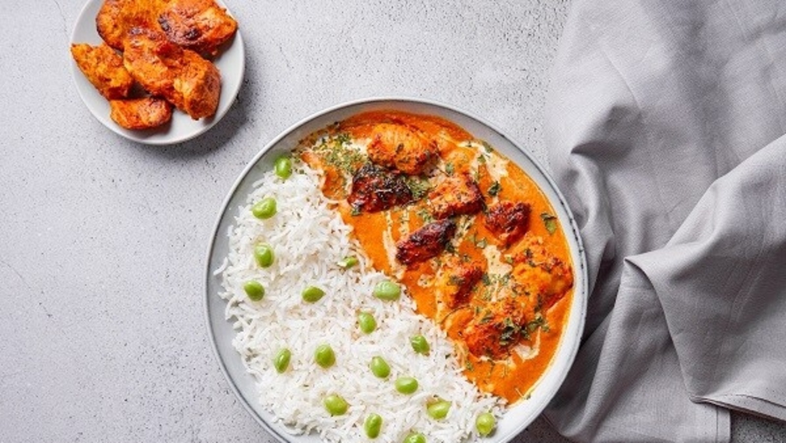 recipe-move-over-regular-non-veg-and-drool-over-this-chicken-tikka-cooked-in-tomato-cashew-gravy
