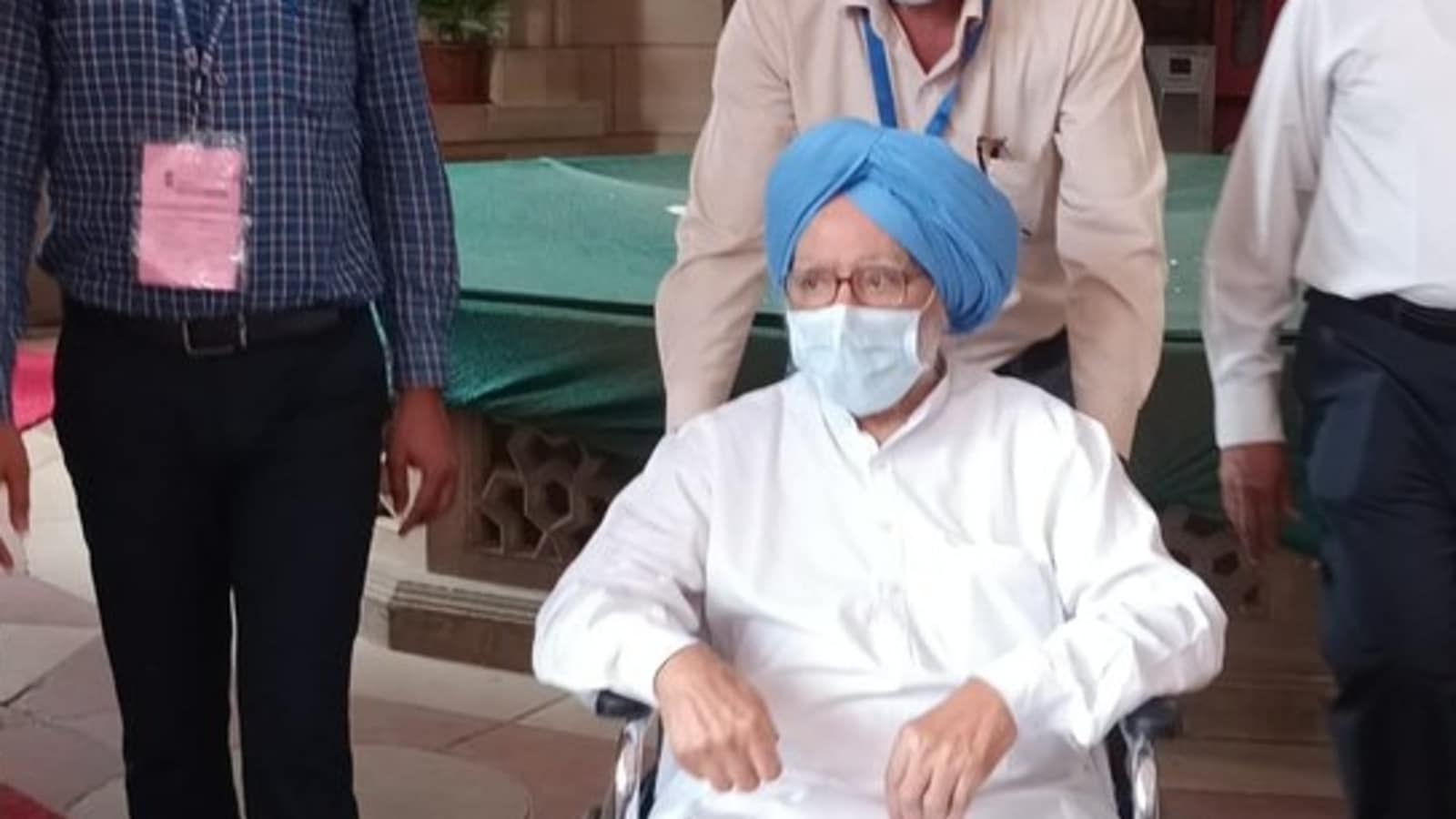 Manmohan Singh, in wheelchair, votes for vice presidential polls ...