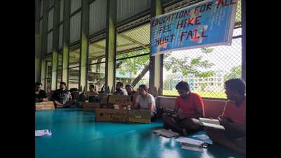Five IIT-B students begin hunger strike to oppose fee hike Five IIT-B students begin hunger strike to oppose fee hike