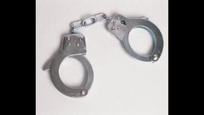 A spokesman of the Haryana Police said when the police team asked the accused to surrender, they started firing at the team. In retaliation, one of the accused got injured. Police have recovered six illegal weapons and cartridges from them besides, recovering a looted vehicle. All the five persons were arrested from Rajasthan after a brief exchange of fire. (HT Photo/ Representational image)