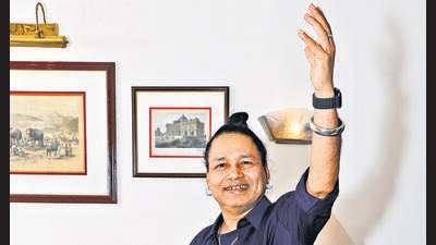 Kailash Kher who recently performed at the Tiranga Utsav, at Delhi’s Indira Gandhi Stadium, says his passion for nationalistic tunes stemmed from his childhood. (Photo: Dhruv Sethi/HT) Kailash Kher who recently performed at the Tiranga Utsav, at Delhi’s Indira Gandhi Stadium, says his passion for nationalistic tunes stemmed from his childhood. (Photo: Dhruv Sethi/HT)