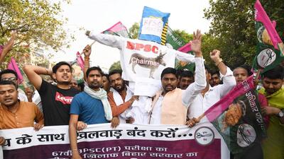 A protest against BPSC exam paper leak in Patna. (HT) A protest against BPSC exam paper leak in Patna. (HT)