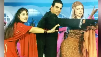 A still from Khiladiyon Ka Khiladi.