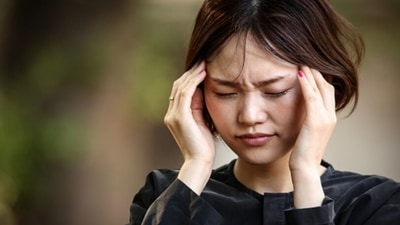 Psychotherapist Sara Kuburic noted down a few signs of the body. One of them is when our heads start to pain when we take up too much obligations and responsibilities, more than we can handle. (Unsplash)