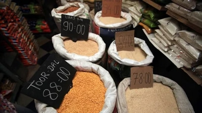 2. Legumes and beans are loaded with minerals, fibre, and phytochemicals. You can include chickpeas, kidney beans, alfalfa, and horse gram in your diet. Add these to your breads/rice to make them more nutritious and filling. (Vidya Subramanian /Hindustan Times) 2. Legumes and beans are loaded with minerals, fibre, and phytochemicals. You can include chickpeas, kidney beans, alfalfa, and horse gram in your diet. Add these to your breads/rice to make them more nutritious and filling. (Vidya Subramanian /Hindustan Times)