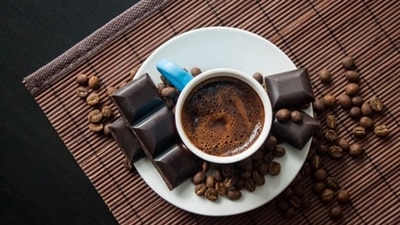 6. Avoid alcohol and caffeine as babies find it difficult to filter these substances from their bodies. (Unsplash) 6. Avoid alcohol and caffeine as babies find it difficult to filter these substances from their bodies. (Unsplash)