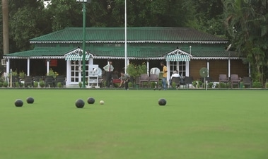 The Royal Calcutta Golf Club pavilion has an eight-lane lawn bowling green. (Samir Jana/HT) The Royal Calcutta Golf Club pavilion has an eight-lane lawn bowling green. (Samir Jana/HT)