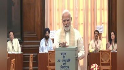 Vice-Presidential elections 2022: Prime Minister Narendra Modi casts his vote. (ANI) Vice-Presidential elections 2022: Prime Minister Narendra Modi casts his vote. (ANI)