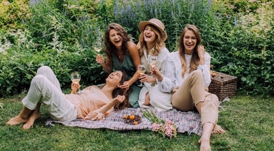 Happy Friendship Day 2022: Check out these quotes on friends by famous authors (Elina Fairytale) Happy Friendship Day 2022: Check out these quotes on friends by famous authors (Elina Fairytale)
