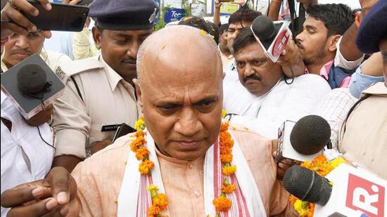 RCP Singh at Patna airport on July 7, a day after he lost union cabinet berth. (HT)