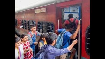 The Pune railway division has cancelled the Pune Howrah Express train from Monday, August 8 to Saturday, August 13 due (REPRESENTATIVE IMAGE)