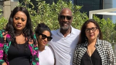 Vivian Richards and Neena Gupta welcomed Masaba Gupta in 1989.