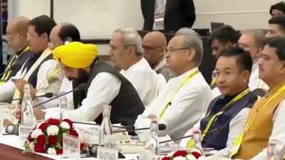 Chief ministers of states attend the 7th governing council meeting of NITI Aayog at Rashtrapati Bhawan Cultural Centre in New Delhi on Sunday, (PTI) Chief ministers of states attend the 7th governing council meeting of NITI Aayog at Rashtrapati Bhawan Cultural Centre in New Delhi on Sunday, (PTI)