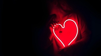 Daily Love and Relationship Horoscope 2022: Find out love predictions for August 8. ((Designecologist))