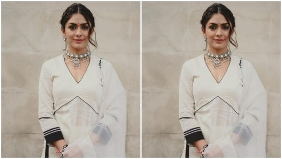 Mrunal opted for a minimal makeup look to complement her ethnic ensemble. In nude eyeshadow, black eyeliner, black kohl, mascara-laden eyelashes, contoured cheeks, a shade of nude lipstick and a small black bindi, Mrunal looked just too stunning.(Instagram/@mrunalthakur)