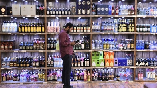 The LG office stated that the period of the wholesale and retail licences was extended twice — from 01.04.2022 to 31.05.2022 and from 01.06.2022 to 31.07.2022 — without taking the approval of the council of ministers and without taking the opinion of the LG. (HT Photo) The LG office stated that the period of the wholesale and retail licences was extended twice — from 01.04.2022 to 31.05.2022 and from 01.06.2022 to 31.07.2022 — without taking the approval of the council of ministers and without taking the opinion of the LG. (HT Photo)