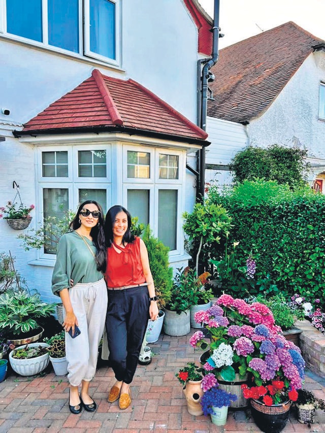 Actor Dipannita Sharma recently met her friend Charisma Dutta in UK. Actor Dipannita Sharma recently met her friend Charisma Dutta in UK.