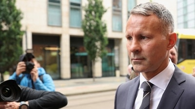 Former Manchester United footballer Ryan Giggs arrives at Manchester Crown Court in Manchester, Britain, August 8, 2022. REUTERS/Carl Recine (REUTERS)