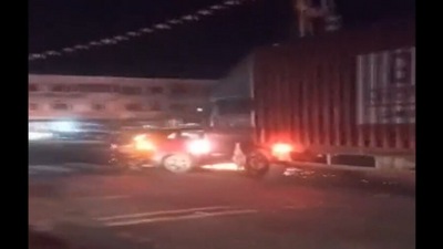 SP leader Devendra Singh Yadav's car got into an accident after a truck rammed into it.&nbsp; (ANI)