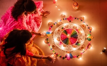 Tips to nail traditional home decor this Raksha Bandhan without your house looking old fashioned (Rahul Pandit) Tips to nail traditional home decor this Raksha Bandhan without your house looking old fashioned (Rahul Pandit)