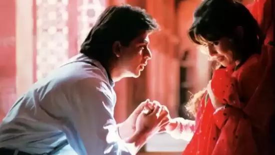 Shah Rukh Khan and Mahima Chaudhary in a scene from Subhash Ghai's Pardes.