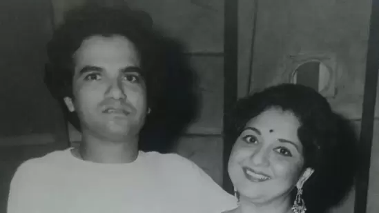Suresh Wadkar and Tabassum in an old photo. Suresh Wadkar and Tabassum in an old photo.