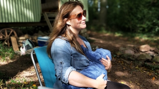 Breastfeeding tips: Easy ways for new-age moms to continue giving benefits of breast milk to their baby (Photo by Dave Clubb on Unsplash) Breastfeeding tips: Easy ways for new-age moms to continue giving benefits of breast milk to their baby (Photo by Dave Clubb on Unsplash)