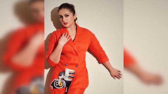 Huma Qureshi captioned her post, "Suit up 🍊 #Maharani #promotions #fashion #style."(Instagram/@iamhumaq)