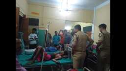 DM Sanjay Khatri and SSP Shailesh Kumar Pandey ensured proper care and treatment of the injured. (HT photo)