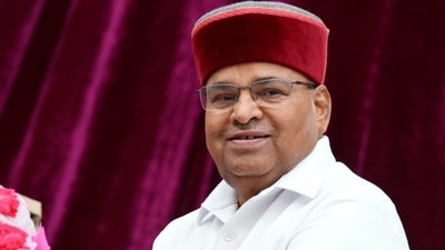 Karnataka Governor Thawarchand Gehlot honoured three freedom fighters on Tuesday. (Arunkumar Rao) Karnataka Governor Thawarchand Gehlot honoured three freedom fighters on Tuesday. (Arunkumar Rao)