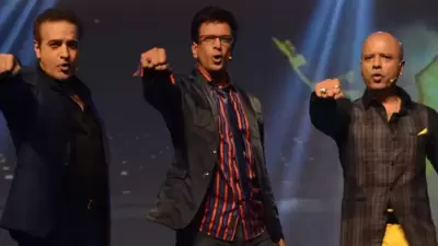 Jaaved Jaaferi with brother Naved and Ravi Behl in Boogie Woogie. Jaaved Jaaferi with brother Naved and Ravi Behl in Boogie Woogie.