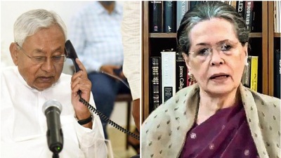 JD(U)'s Nitish Kumar spoke with Congress leaders Sonia Gandhi and Rahul Gandhi.