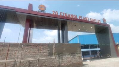 As per technical experts from the IOC, the 2nd generation (2G) ethanol plant in Panipat will prove a game-changer to deal with the problem of stubble burning as the plant will generate around 3 crore litres of ethanol annually by utilising about 2 lakh tonnes of crop waste. (HT Photo)